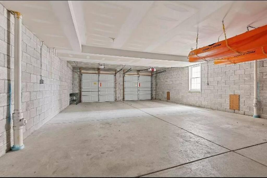 Family Friendly Block Ocean View 3 Bedroom 2 Ba, Near Crest And Convention Center Ferienhaus