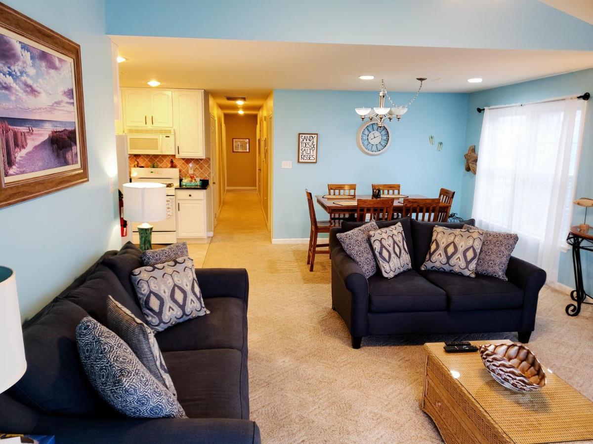 Family Friendly Block Ocean View 3 Bedroom 2 Ba, Near Crest And Convention Center Wildwood